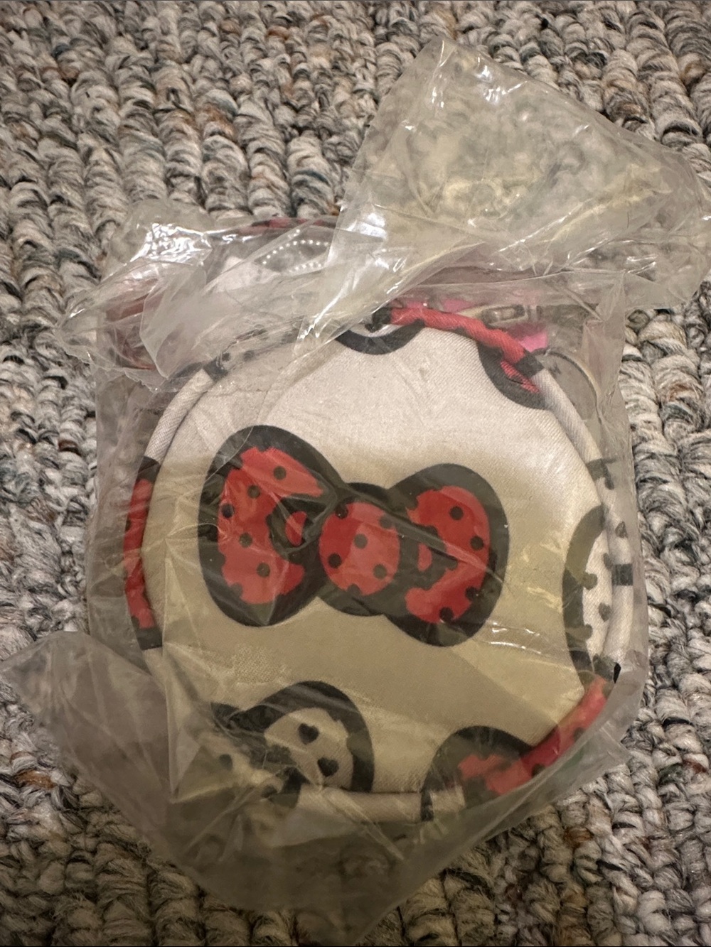 Ju-Ju-Be x Hello Kitty Peek a Bow Paci Pod
